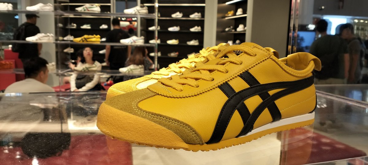 MorteJude's tweet photo. Dilawan pala ang Onitsuka Tiger 😁🟨👟

#Dilawan.#OnitsukaTiger #BruceLee #KillBillVol1 https://t.co/pVU1xoPU59