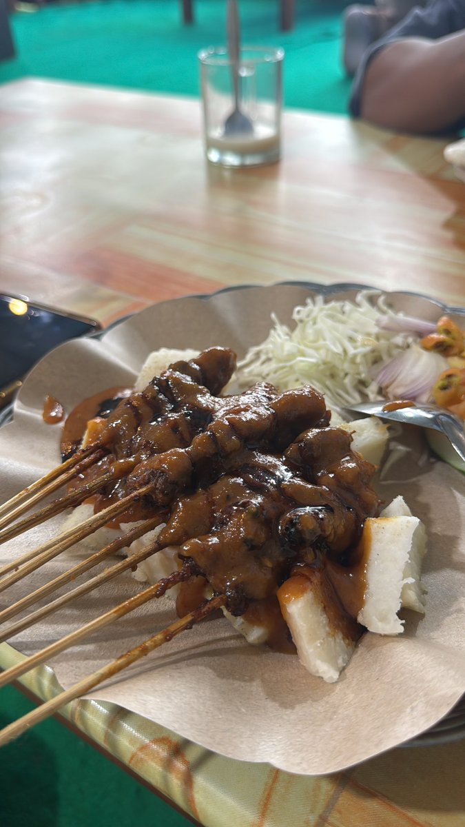 agidbayu's tweet photo. @Hamburgersaja Sate landakkkk 🦔😾 https://t.co/ylexnD181v