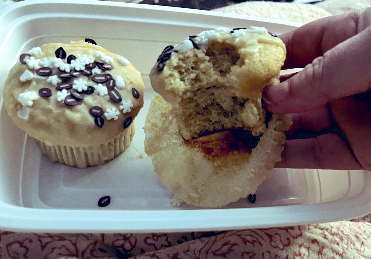Jangle Spruce (@janglespruce) on Twitter photo Received the cutest text today. Nate made cupcakes & wanted to share with me! He knows I don’t like icing, so he added a little glaze & sprinkles. PERFECT 🥰
These are really good and definitely made with love <a href="/Freepilicious/">Andrew Hoskins</a>
#CFLFamily Received the cutest text today. Nate made cupcakes & wanted to share with me! He knows I don’t like icing, so he added a little glaze & sprinkles. PERFECT 🥰
These are really good and definitely made with love <a href="/Freepilicious/">Andrew Hoskins</a>
#CFLFamily