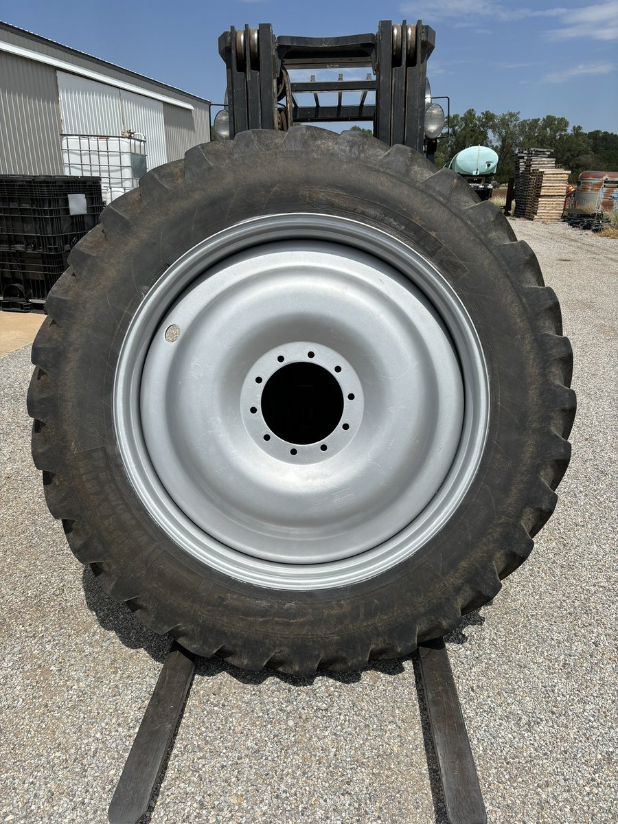 SouthKsAg's tweet photo. @SolickSeeds I used rustoleum metallic matte nickel https://t.co/Pp86exEx0d