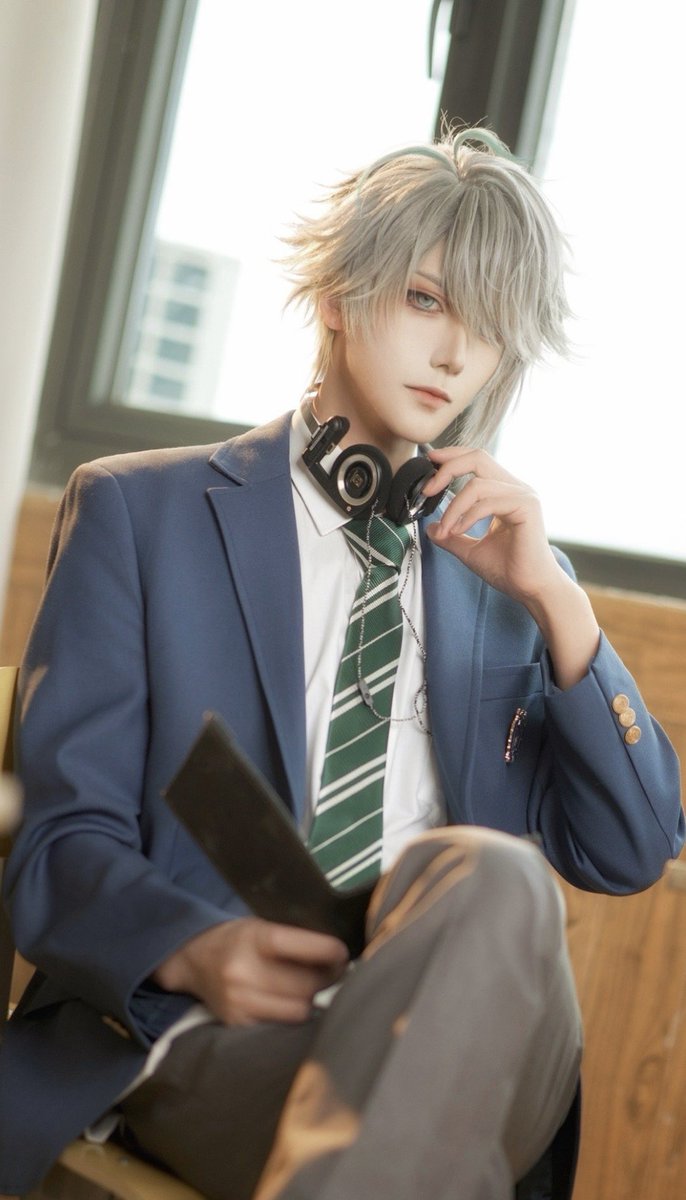 海森学长的课后私人辅导📖

#艾尔海森 #原神 #cos #私设cos