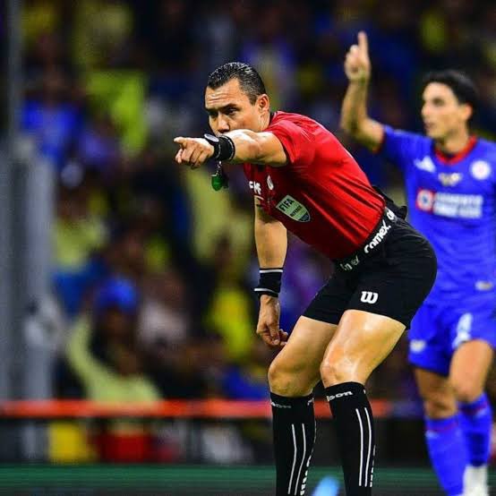 Mirrey Blue tweet media