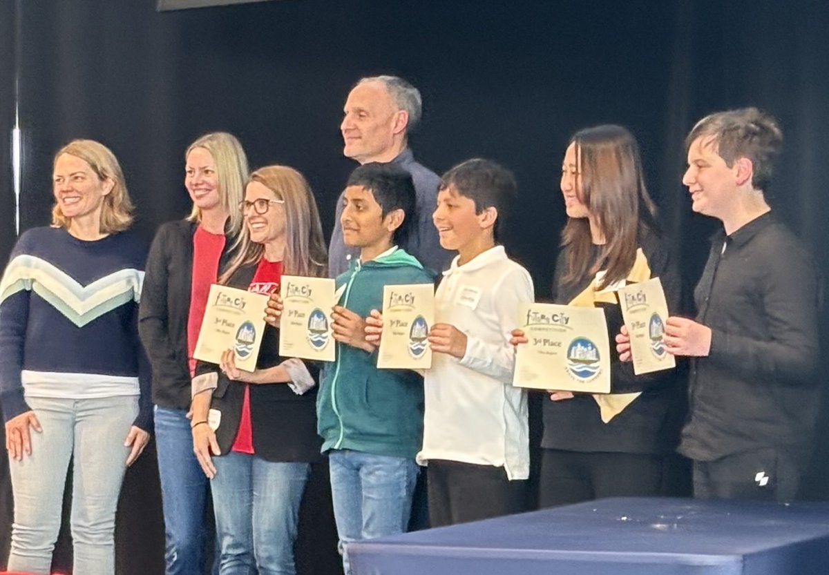 I am so incredibly proud of this <a href="/IHMiddle/">Indian Hill MS</a> Future City Team. They worked hard to build an innovative floating city of the future and took 3rd place this afternoon!  #IHPromise