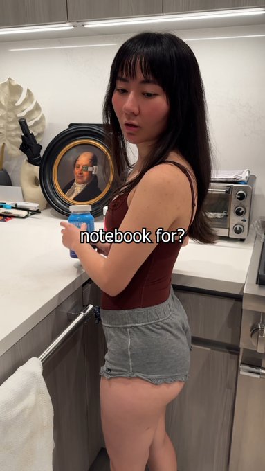 She had a notebook filled with guys' names https://t.co/psgY5i5eri