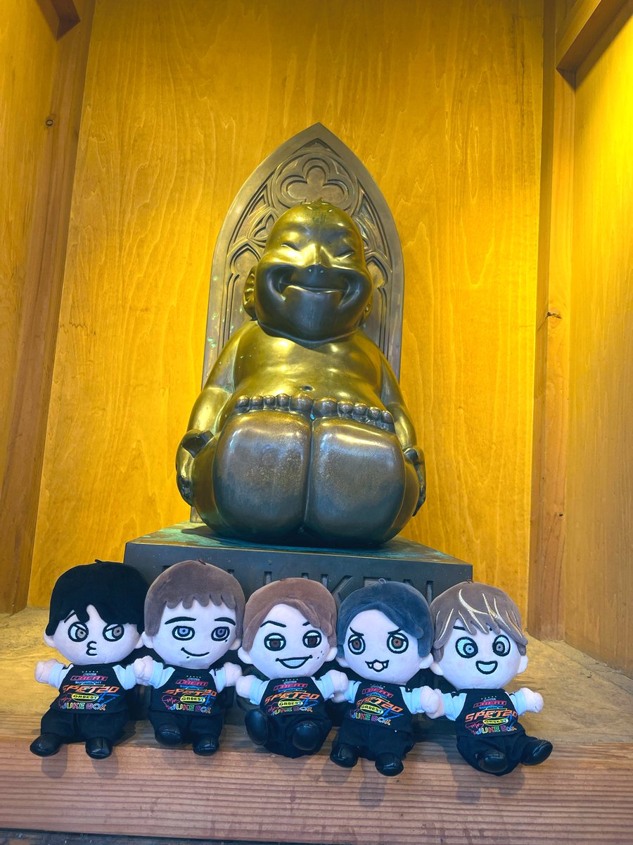Infinity_rJP's tweet photo. 【✨#超DOMETOUR二十祭 ✨】

#京セラドーム 公演2日目🎊

さすが地元！
初日も大歓声ありがとうございました📣
2日目さらにボルテージあげていきましょう🔥💪

▼サブスク配信はこちら
https://t.co/Z0vpa5FCWx

#SUPER_EIGHT
#SUPER_EIGHT_20TH
 #まだサンタって決まったわけじゃないから https://t.co/dZl6cQq0gE
