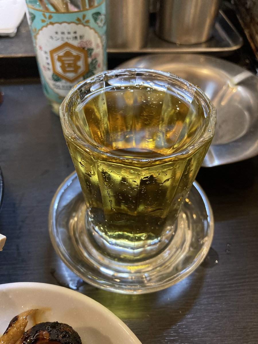 iliner23's tweet photo. 新年初寅屋
梅割りは御神酒代わりてことで...

今年もよろしくお願いします！
#天満寅屋
#立ち呑み https://t.co/Xe3oDbTbjF
