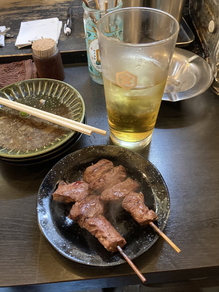 iliner23's tweet photo. 新年初寅屋
梅割りは御神酒代わりてことで...

今年もよろしくお願いします！
#天満寅屋
#立ち呑み https://t.co/Xe3oDbTbjF