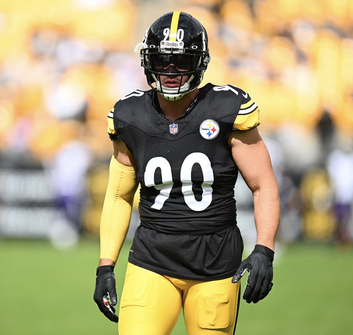 MLFootball's tweet image. 🚨🚨CRAZY STAT🚨🚨

#Steelers pass rusher TJ Watt did not RECORD A SINGLE STAT tonight.

• ZERO TACKLES
• ZERO SACKS
• 2 MISSED TACKLES
• 60 defensive snaps

With the season on the line, Watt did not show up 😳