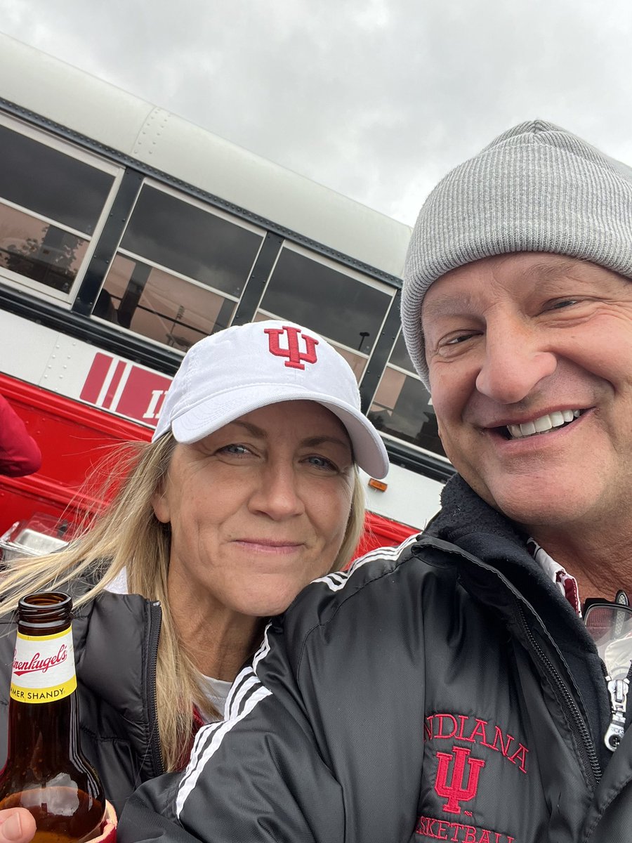 dandakich's tweet photo. Long 16 hour drive Naples to Indy
- #iubb ass kicked
- Butler stinks(not a soul really cares)
- Steelers stink
- Chargers stink
- @CoachLLRD is the greatest co pilot in the Wold
- #videocoming
- #Jets may win the off season IF They Hire Grigson https://t.co/YOVvZ8JLcO
