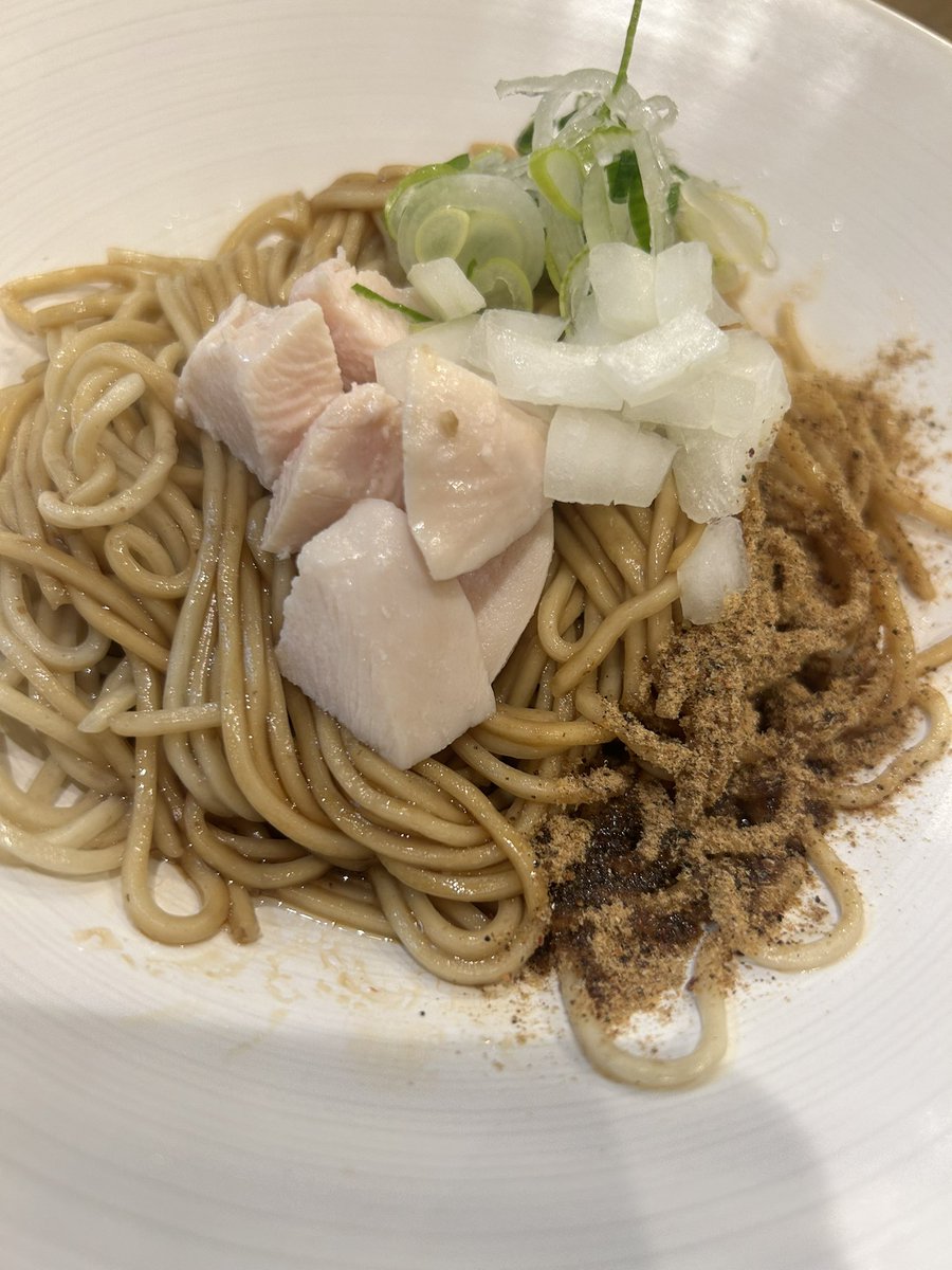 新年初らーめん🍜😊
初まぜそば試食
満足〜