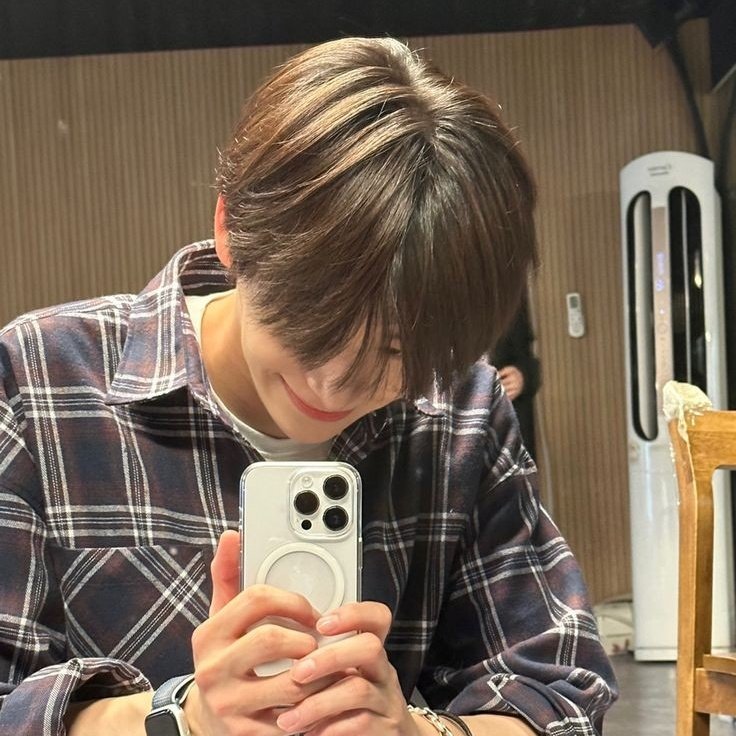 03MCSMJH's tweet photo. 03. . .   CRAVITY KJM. https://t.co/YnJtzx8JqT