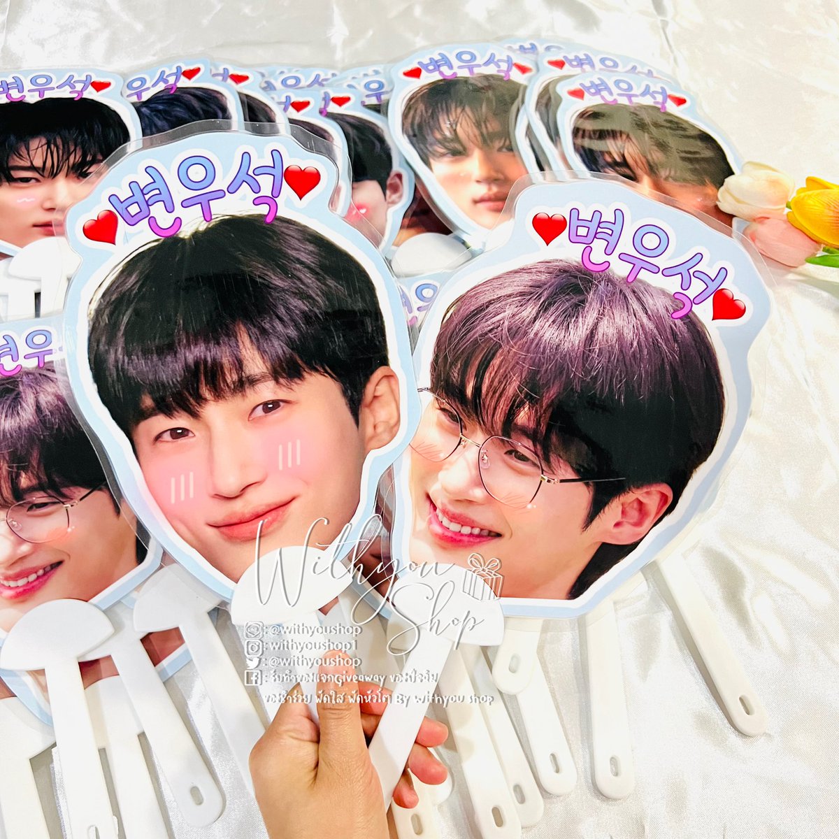 WithyouShop's tweet image. พัดสั่งทำลดราคา #รับทำพัด #พัดใส #พัดหัวโต ตย.ลูกค้าสั่งทำ🙏🏻
👉🏻ราคาโปร มินิ25฿ จัมโบ้45฿
👉🏻เป็นโฟโต้เคลือบ
👉🏻มีด้านเดียว
👉🏻ด้ามสีขาว
#ของปัจฉิม #ของขวัญรับปริญญา #ของขวัญวันปัจฉิม #พัดกลม #รับทำของแจก #รับทำgiveaway #Giveaway #รับปริญญา #ของแจกหน้าคอน #ของแจกแฟนคลับ