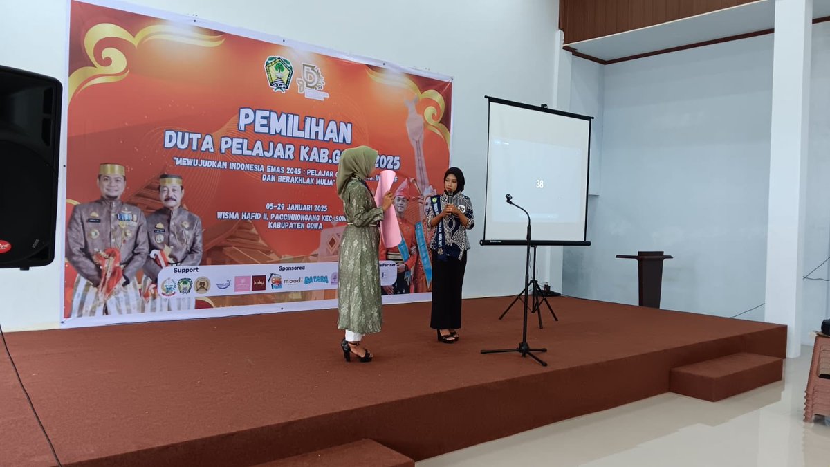 hafidabbas's tweet photo. Suasana kompetisi seleksi terbaik calon Duta Pelajar se-Kabupaten Gowa Sulsel yg seluruh tahapannya diselenggarakan di Wisma Hafid TC Gowa-Makassar.

Alamatnya: googlemap: Wisma Hafid II Makassar - https://t.co/WEYWoFrKDG Untuk informasi Abdul Majid di TelWA : 0821-9626-3646 https://t.co/7JrxX3Oi37