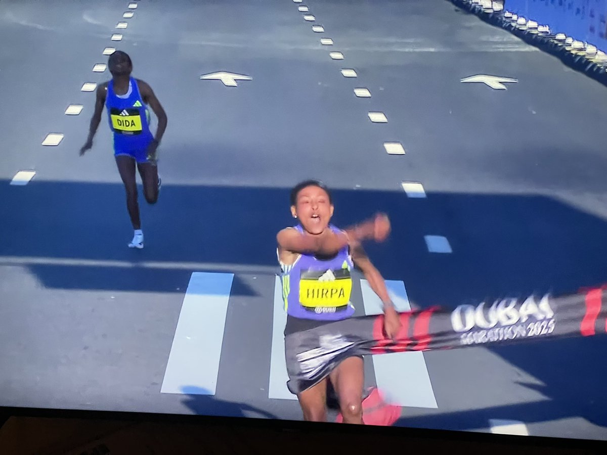 Bedatu Hirpa and Bute Gemechu enjoy Dubai Marathon wins
