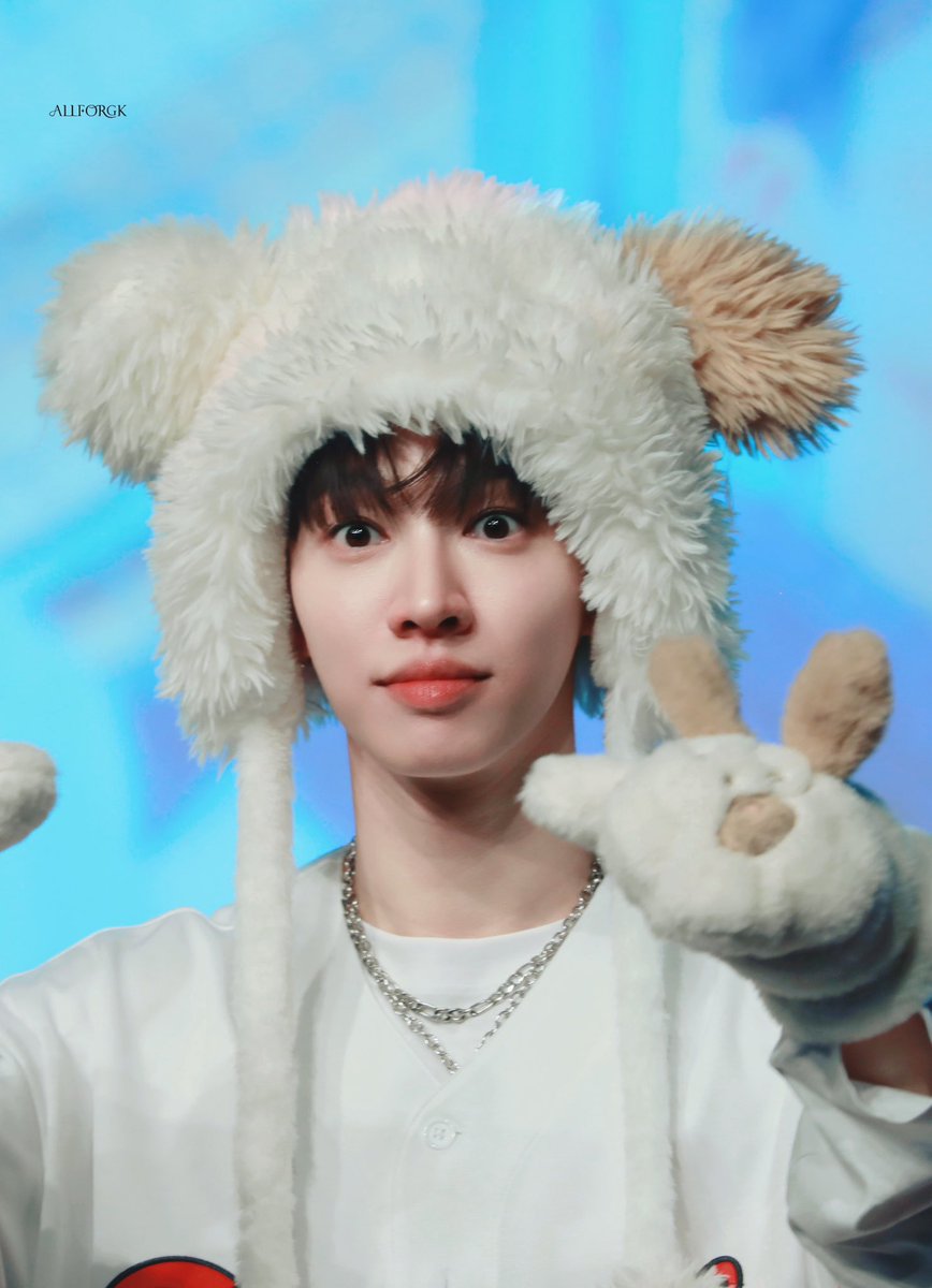 allforgk0330's tweet photo. 250111 시그 대면 팬싸 
🩵🤍🐻
#하이라이트 #HIGHLIGHT
#비스트 #BEAST
#이기광 #기광 #LEEGIKWANG
#OBSEESED #옵세스드 https://t.co/zBqQqKQF1Z