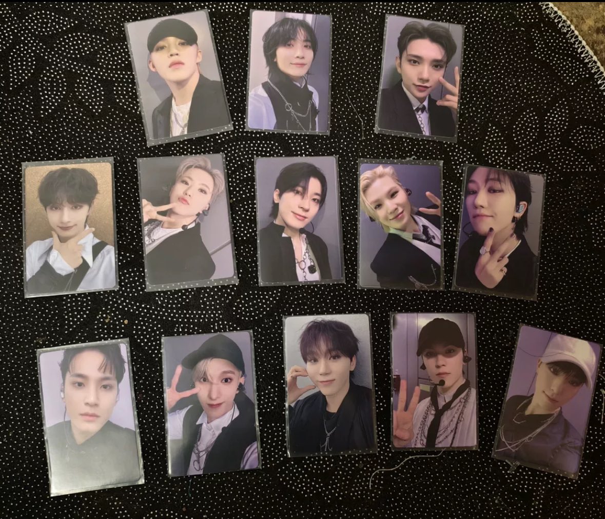 day_7721's tweet photo. wts svt ph seventeen fspc

seventeen right here yzy c

4500 php including isf

from china https://t.co/H6FjTGK6Tf