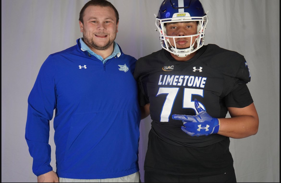 Had a great visit today at <a href="/LimestoneFB/">Limestone Football</a>!!💛💙 thank you for the hospitality!! @CoachB_LU <a href="/Broome_Football/">Broome Football</a> <a href="/Coach_LFleming/">Lynn Fleming</a> <a href="/SDearybury/">Spencer Dearybury</a> @kyledunnaway2 <a href="/cotcheryfoundat/">Jerricho Cotchery</a> <a href="/_BroomeStrength/">Broome_S&C</a> <a href="/GOCENTURIONSGO/">Broome Athletics</a> <a href="/coachfarmer71/">Jason Farmer</a>
