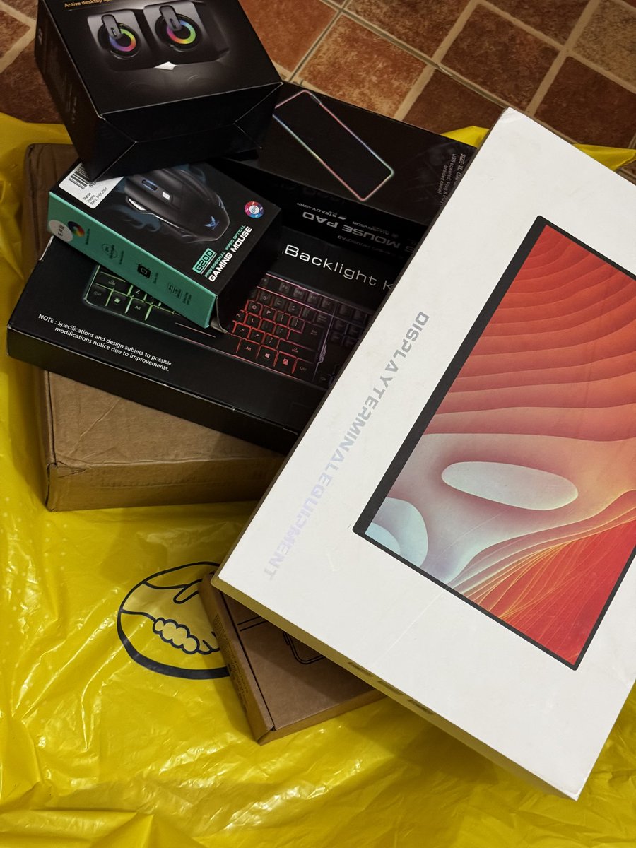 RedFlash_92's tweet image. Thank you for these 3 years, more than 300 commissions and the support that has never failed me!
Reinvesting in material to improve even more for you, always improving ❤️
If you need something 📨 i will be happy to help!