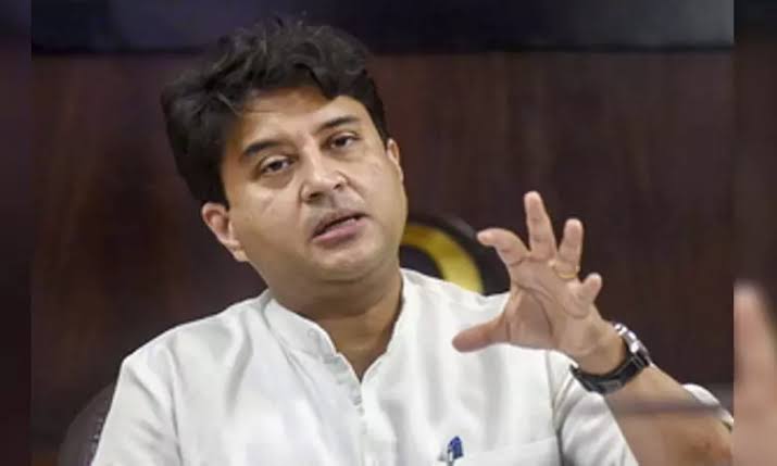 BharatInfraTech's tweet photo. 🚨 Passport Seva Kendra to be set up in each parliamentary constituency: Jyotiraditya Scindia https://t.co/Xk3LJNYEqC
