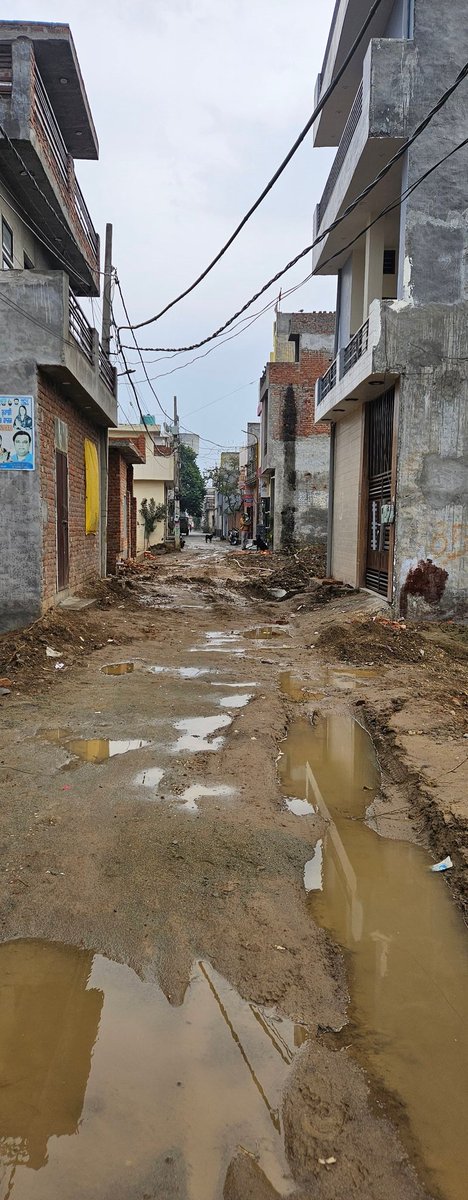 ashishplato's tweet photo. @Rajinderpalkau3 @AAPPunjab @News18Punjab i am Ashish singh from st no 33/3 near GTB school GGS nagar, see the condition of roads, last two months sevrage work is going , no sevrage no water supply what to do  @LudhianaLive @KulwantSinghS10 @INCIndia @ZeeNews @ndtvindia @aajtak https://t.co/2I7RAk9gdw