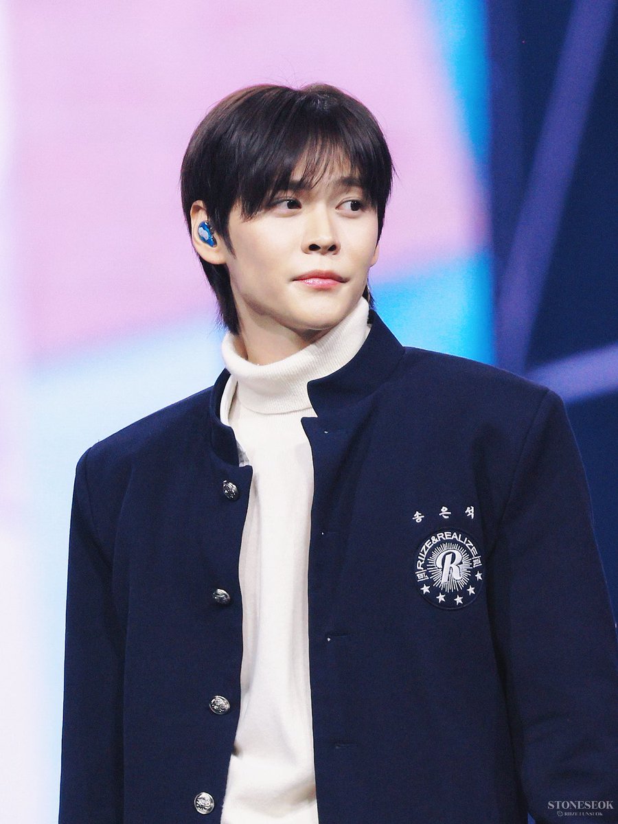 stoneseok__0319's tweet image. 250111 슴콘 은석
❄️

#RIIZE #라이즈 
#은석 #EUNSEOK #ウンソク