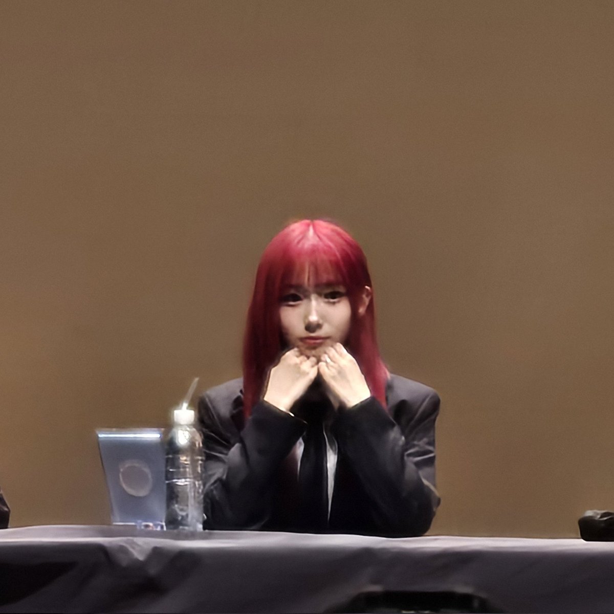 seoyoungeunpics's tweet photo. Today youngeun is RED ❤️❤️❤️❤️❤️

©youngmallow_ https://t.co/IDWotKYgEB