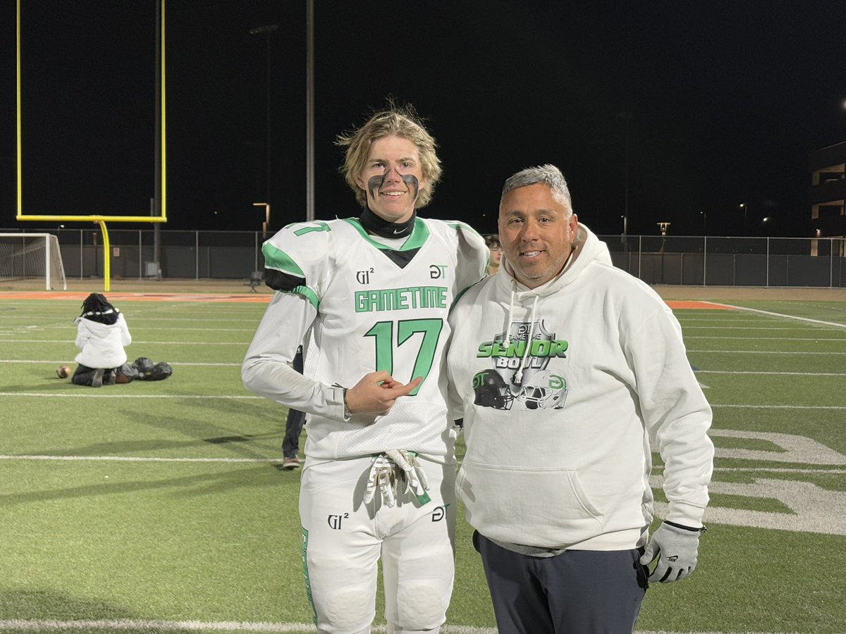 c_mault17's tweet photo. Had an absolute BLAST! At the @GametimeRC  sr bowl! Thank you for everyone that made this happen! @ala_iw_football
@CoachBlueford
@zcooper24
@ALAIW_Athletics
#war #warpaint https://t.co/KrpoVVWYCv