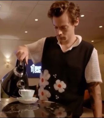 PopBase's tweet photo. Today is National Hot Tea Day. https://t.co/zjkFZJJlcQ