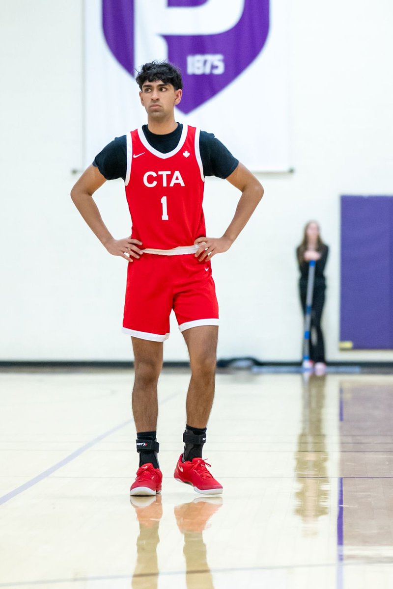 DrewEbanks's tweet photo. ON POINT ON LOCATION: CTA at the @ElitePrepLeague session 2!  @CanadaTopflight 
@Tisinthehouse 
Watch all games out this weekend on the @theCBGLive Network!

📸: @fazvisions 

https://t.co/OxvDMlbwFK https://t.co/Jj1X8i7kVA