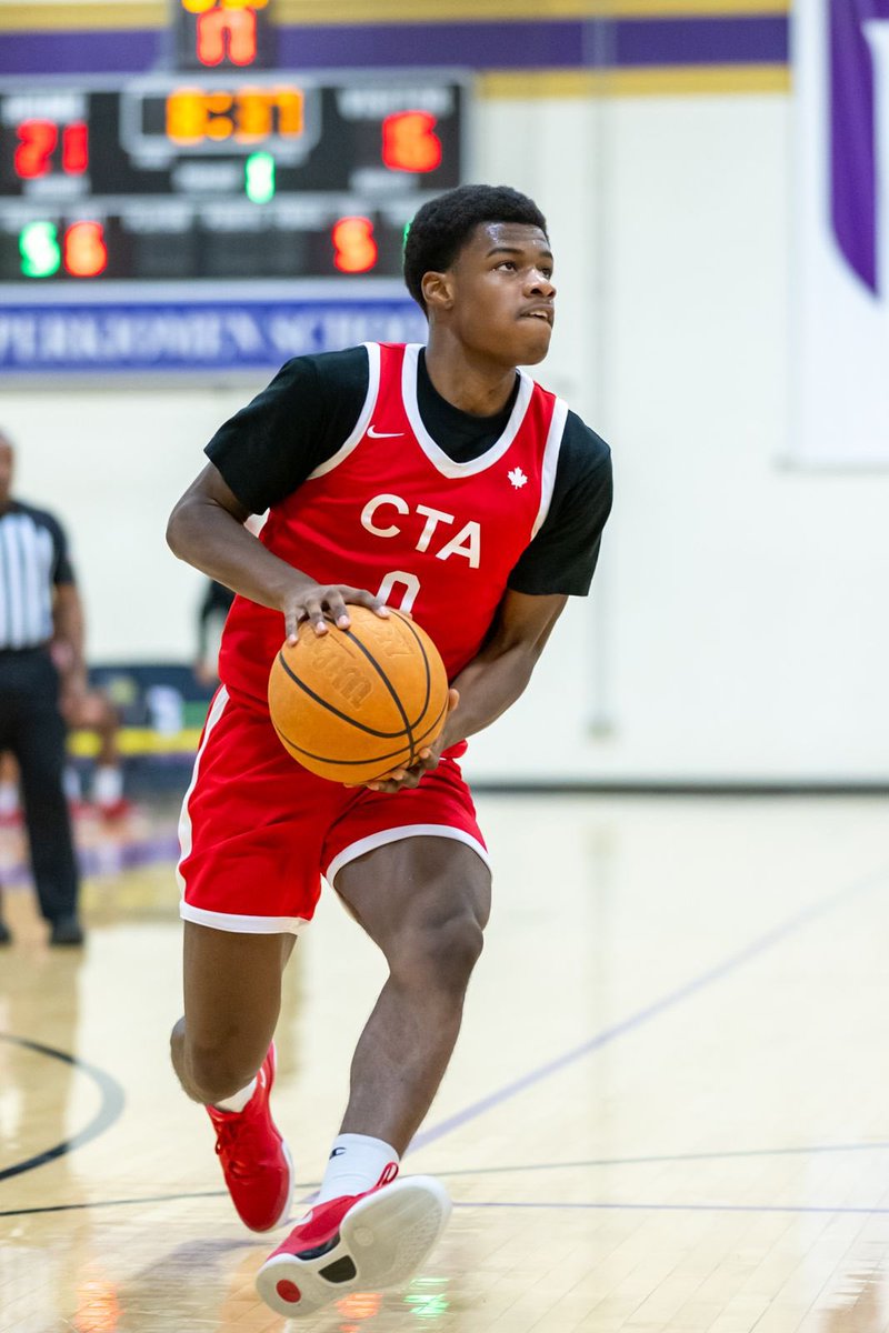 DrewEbanks's tweet photo. ON POINT ON LOCATION: CTA at the @ElitePrepLeague session 2!  @CanadaTopflight 
@Tisinthehouse 
Watch all games out this weekend on the @theCBGLive Network!

📸: @fazvisions 

https://t.co/OxvDMlbwFK https://t.co/lHVPUJxTeA