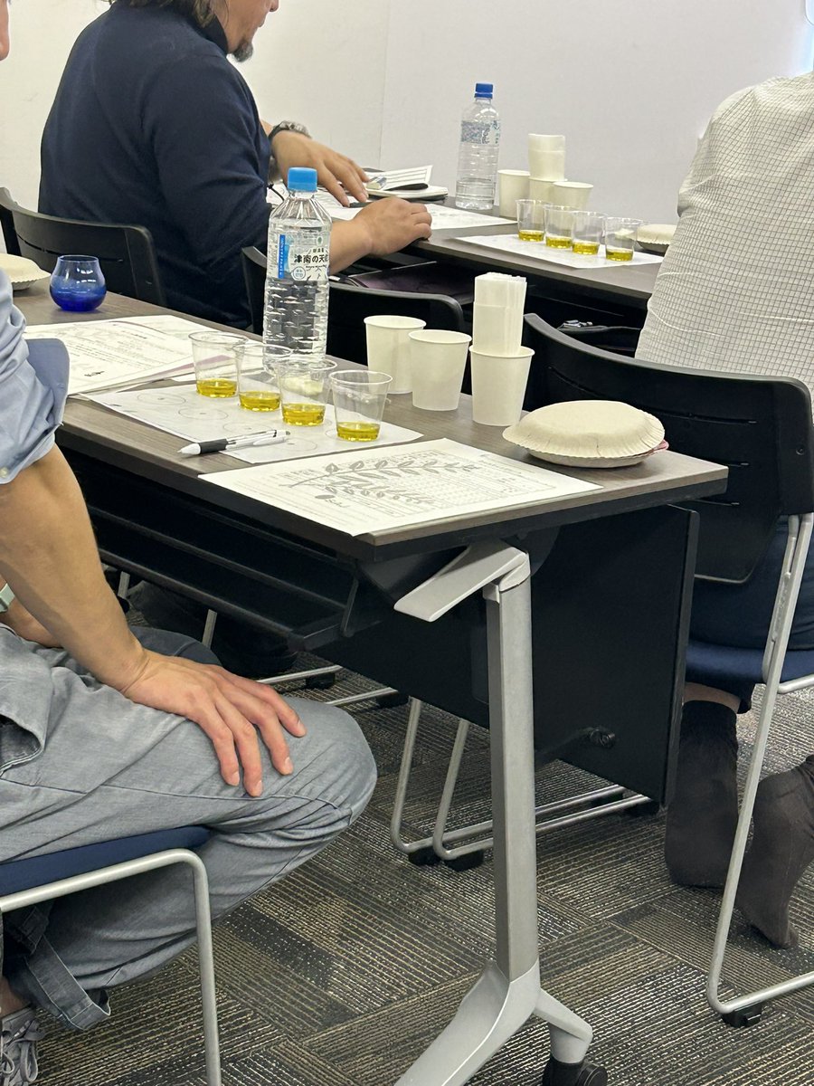 oliveoilpro's tweet photo. オリーブオイルソムリエジュニア講座
本日は大阪にて開講中
生産者の方、オリーブオイル好きな方、シェフなど
様々な方がご受講されています https://t.co/6EyTJB8iO0