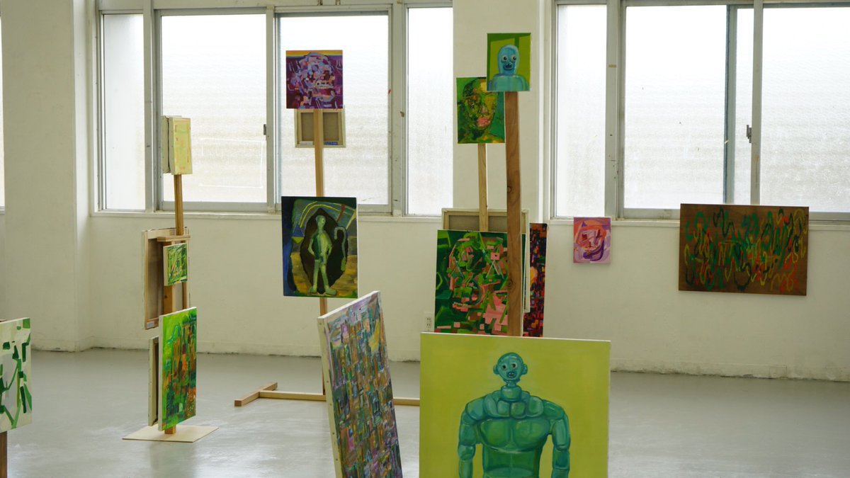 卒業制作展3日目
絵画北棟4階403で展示しています。
よろしくお願いします〜