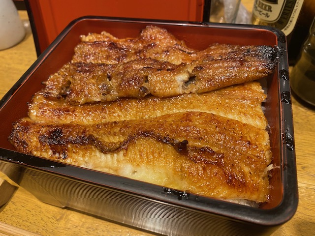 meroom's tweet photo. 久々のデラ会(#パリフワ の「#うなぎ中嶋」<#白山>&#猫のいるバー ・ #新宿ゴールデン街「#4CsBar ROSSO」)#うなぎ #猫 #bar
https://t.co/nlvnqqeJCm https://t.co/BwXmtmDG1l