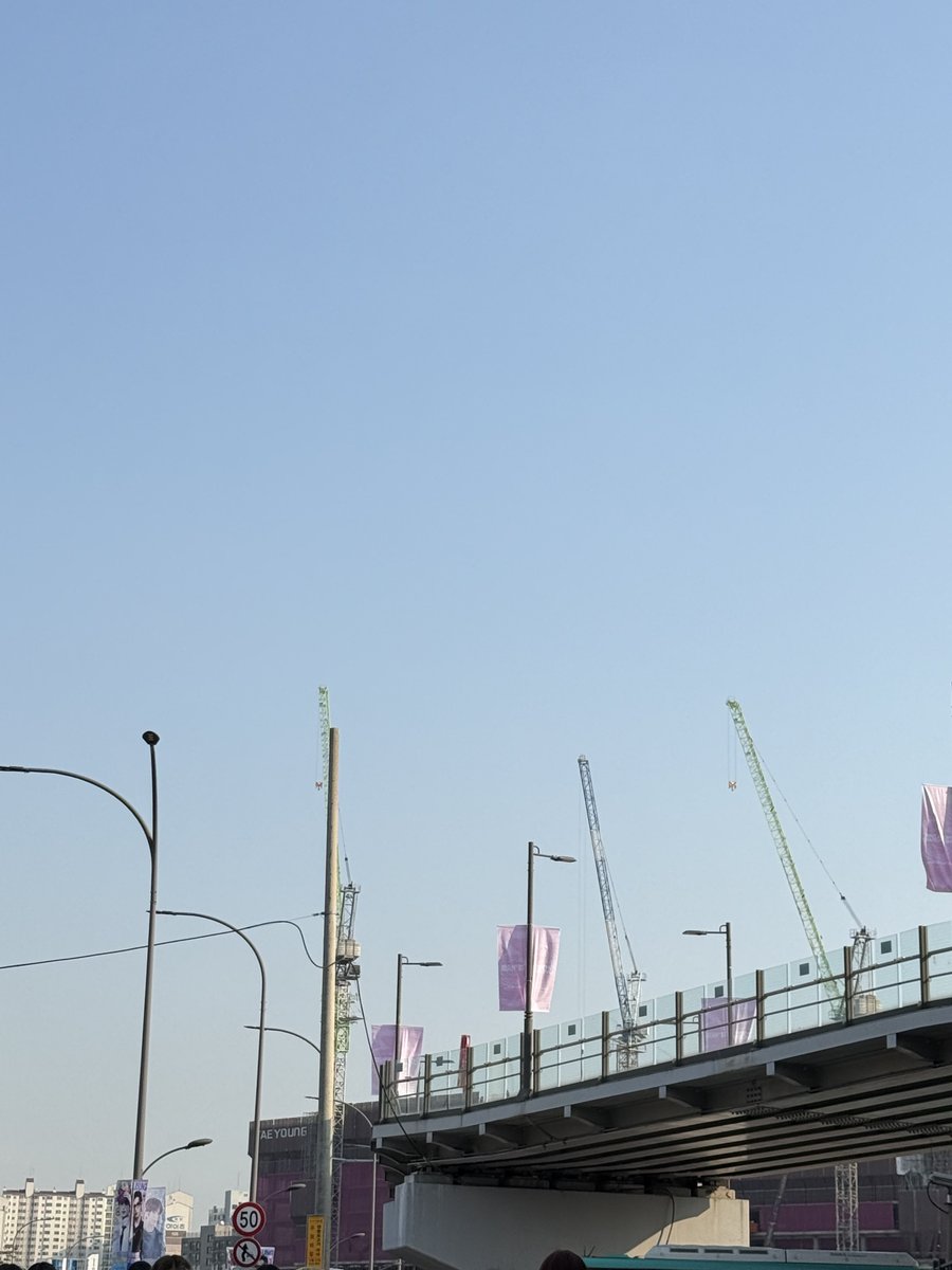 오늘따라 세상이 핑크핑크 해보이고 그래 막..