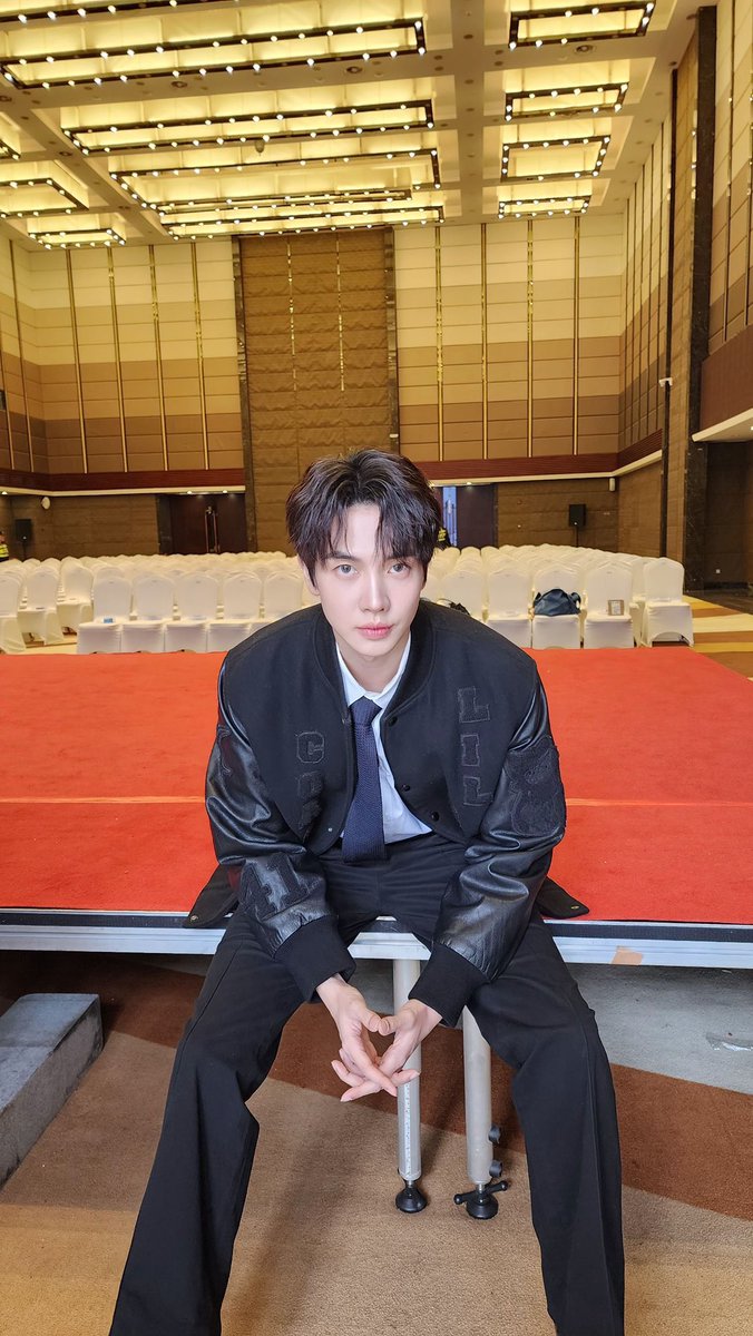 JB__HYUN tweet picture