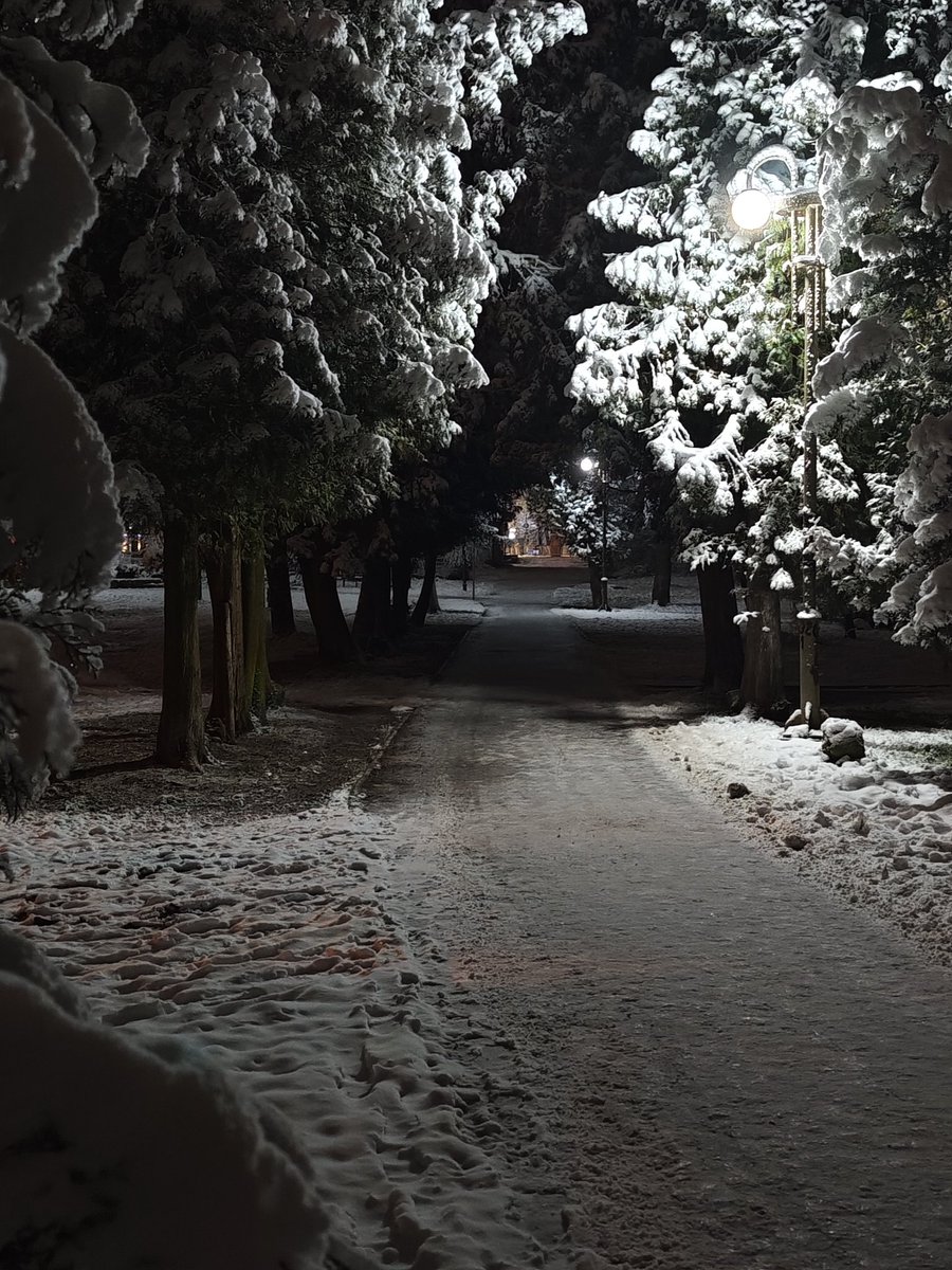 Біля хати сьогодні так🤗