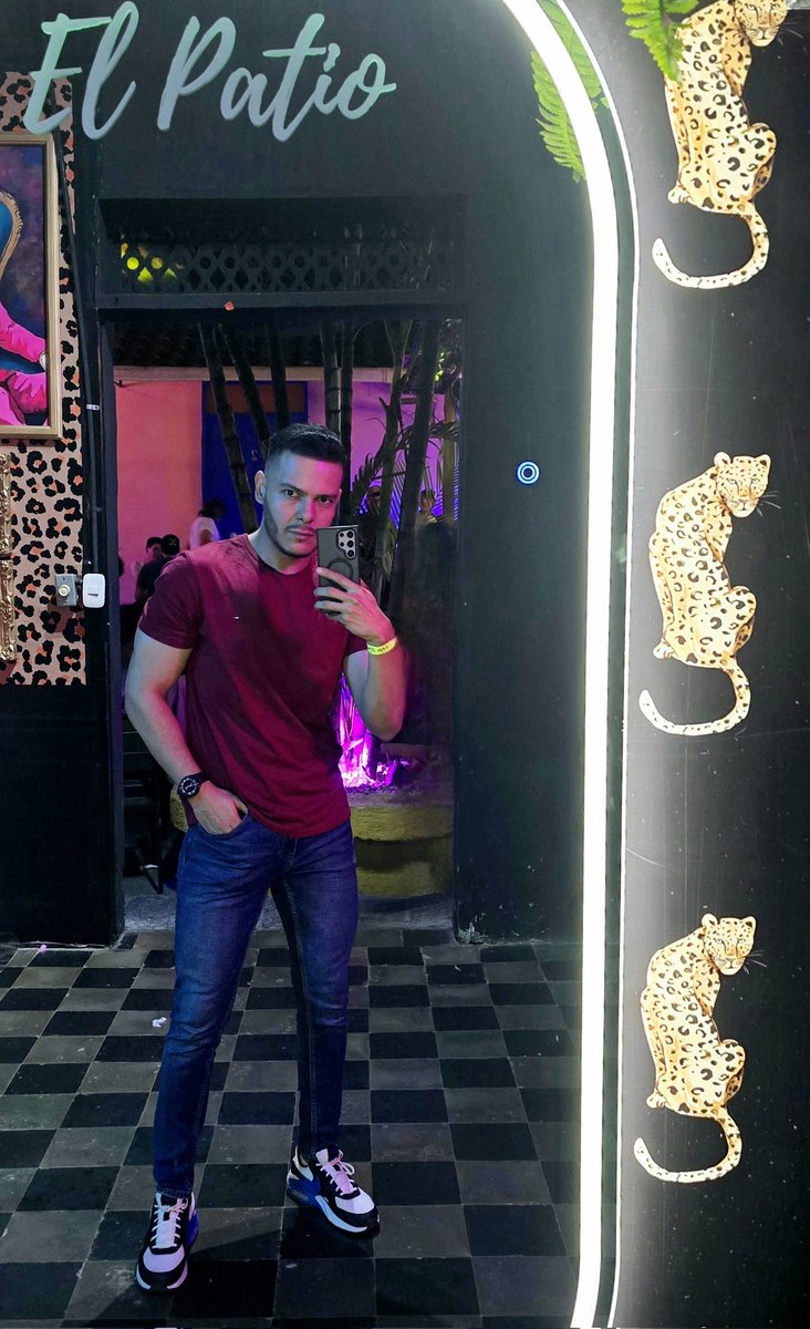 DoctorJoadrit's tweet image. El Doctor hoy se siente guapo y feliz por cada una de sus decisiones!