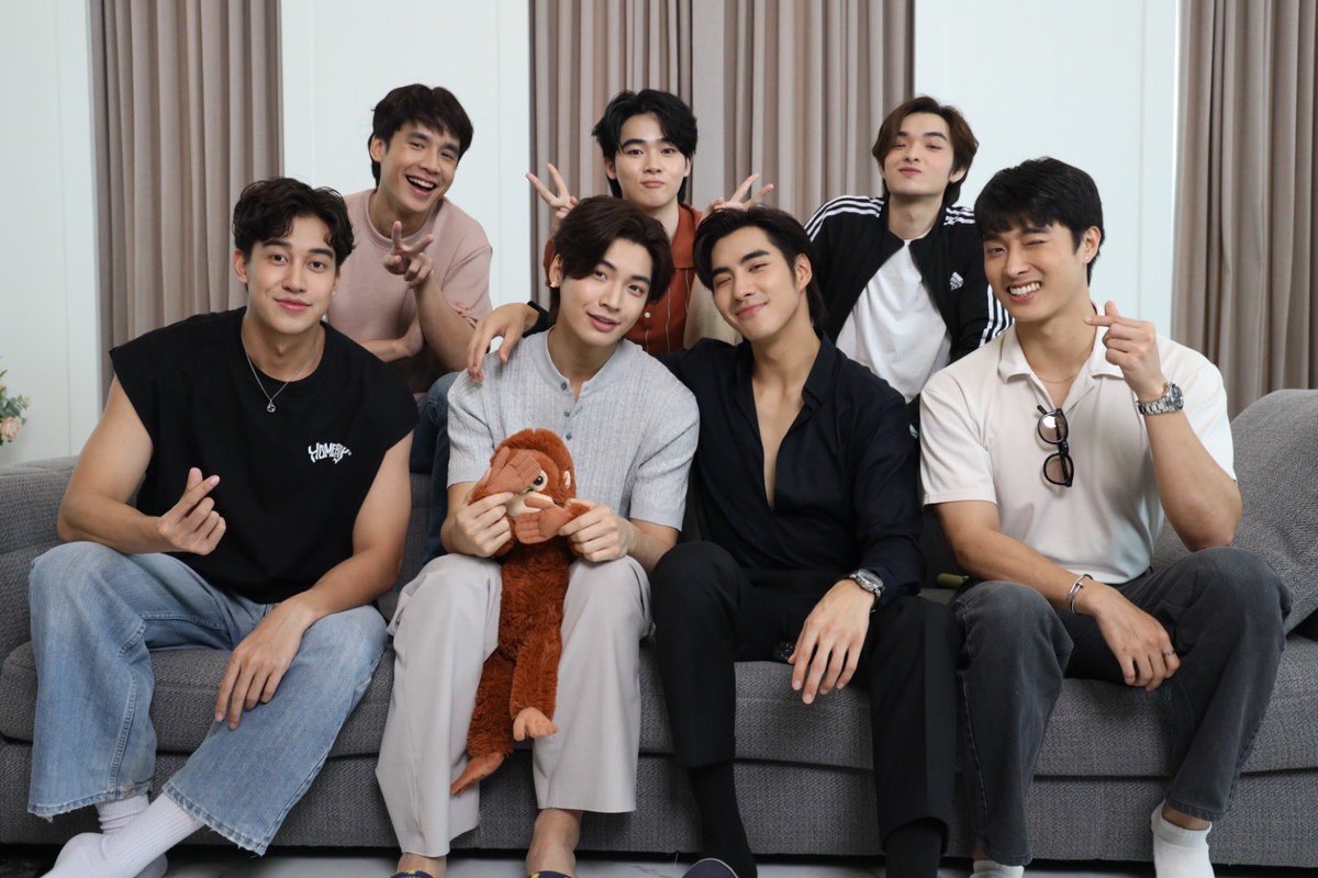 reset_theseries's tweet photo. Reaction Official Pliot ⭐️
“การเกิดใหม่ของดวงดาว”

📍 https://t.co/hM8EyLyJxs

@peterpanzz_w @pondponlawit1 
@bomm_u @Winner_Tanatat 
@Shell_Thakrit @IndyTnd 
@Rojer_chira 

#ResetTheSeries https://t.co/TVXO6b92U1