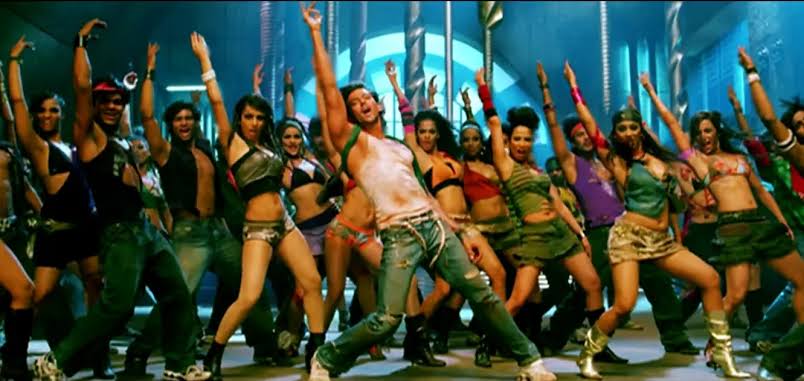 MovieReviewsBlg's tweet photo. Top 4 Actor-Dancers of Indian Cinema imo https://t.co/k7AKVlW67a