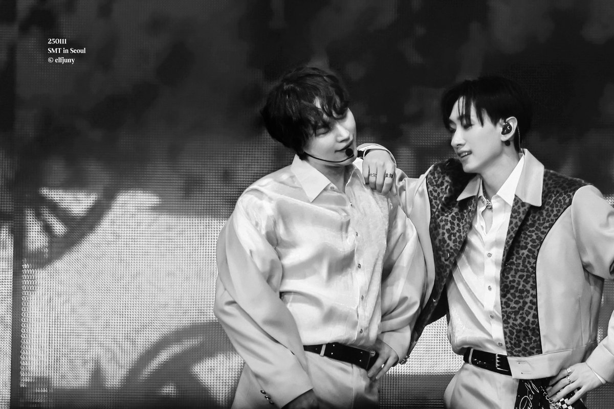 ELF_001117's tweet photo. 丨𝟐𝟓𝟎𝟏𝟏𝟏 / 𝑺𝑴𝑻𝑶𝑾𝑵 𝒊𝒏 𝑺𝒆𝒐𝒖𝒍 丨

넌 Devil 뜨거워

🔥’’’

▪️
#SUPERJUNIOR #SMTOWN #슈퍼주니어 #규현 #은혁 #KYUHYUN #EUNHYUK https://t.co/rfH9uASVIN
