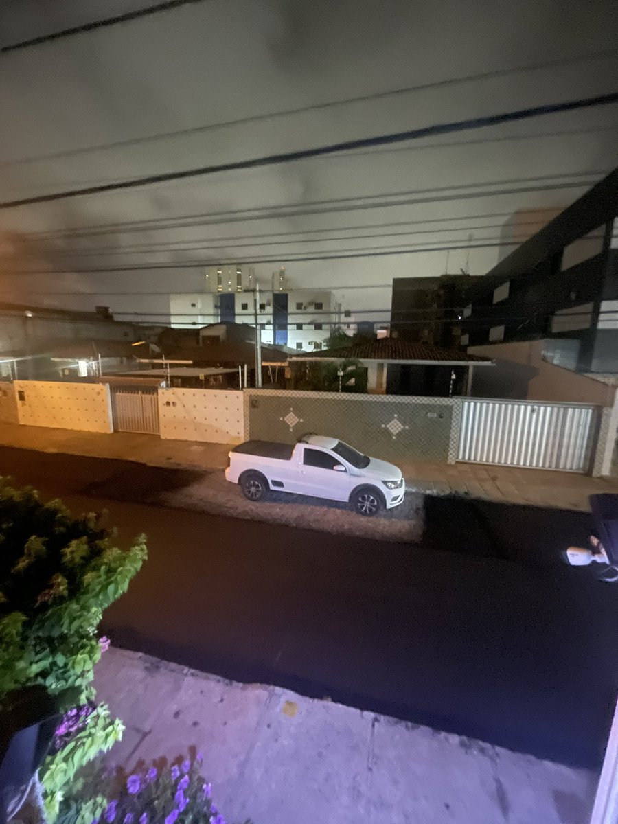 marearpsi's tweet photo. E a minha rua que não foi asfaltada inteira pq um querido deixou o carro estacionado/esquecido… João Pessoa e suas pérolas https://t.co/9z0sIGHIoO