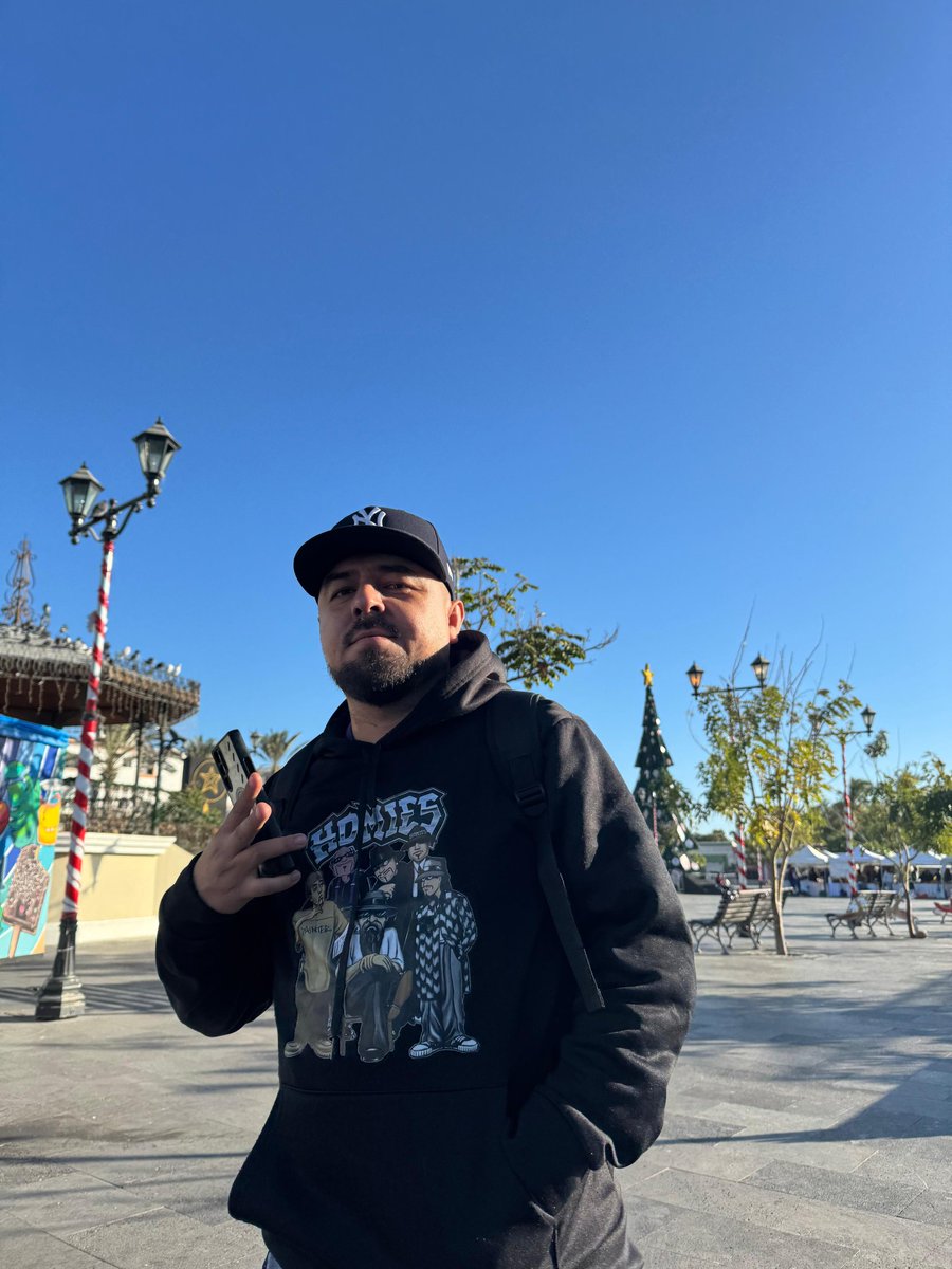 SMPOSE452's tweet photo. Quien en Tijuana 
🤟🏻😈🤟🏻 https://t.co/ohNcLbU19h