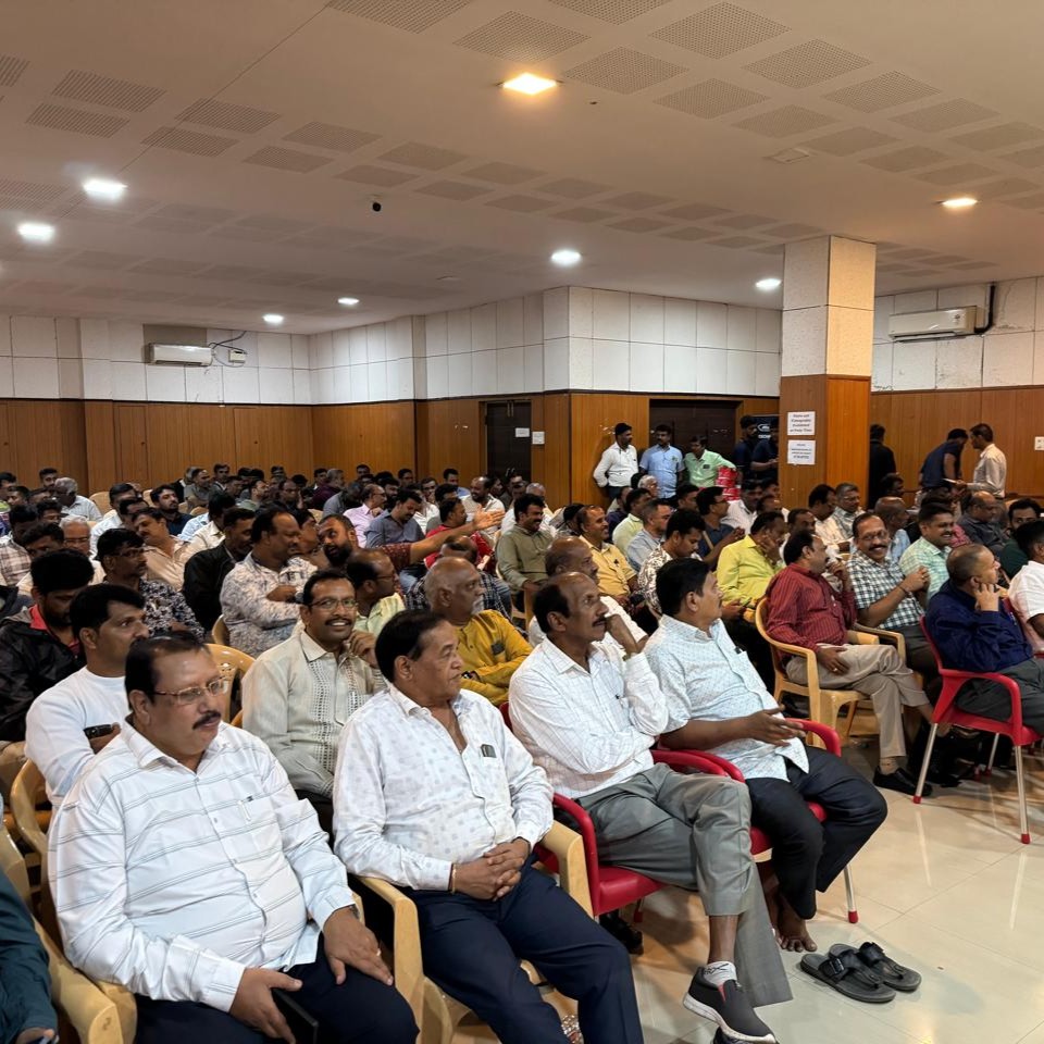 aicpdf_official's tweet photo. An influential meeting was organized by @AICPDF, marking the start of the 'Hum Hai, Hum Rahenge' nationwide campaign from #Bangalore. The event brought together #FMCG distributors to discuss critical #challenges and opportunities in the industry. The National President, Mr. @dhairyashil09 , addressed the gathering with valuable insights and a roadmap for #collective progress. With the active participation of the Karnataka FMCG #Distributors Welfare Association, this meeting highlighted the importance of unity and collaboration among distributors to strengthen the industry's voice and tackle pressing issues. A proud moment for all #stakeholders involved.

@CAITIndia @AIOCD1975 @AiocdD @swadeshimanch @AimraIndia @AIOVA3 @FADA_India @praveendel @BCBHARTIA @PTI_News @PiyushGoyal @PMOIndia @mansukhmandviya @smritiirani @ashwani_mahajan @PraharResponse @kedarleleind @HUL_News @ITCCorpCom @DaburIndia @Nestle @ThisIsReckitt @BritanniaIndLtd @CP_News @maricobuzz @Wipro @ProcterGamble @RILretail @CocaCola_Ind @CP_N

#Hum_Hai_Hum_Rahenge #AICPDF #FMCG #Distributors #IndustryLeadership