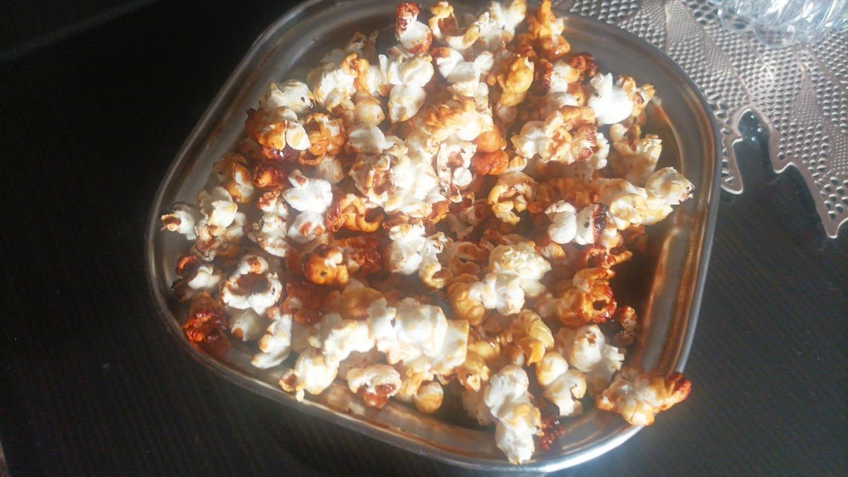 ChaiBiskutBhai's tweet photo. Popcorn day yesterday. With and without GST.
#popcorn #popcorntax #popcornedition #eveningsnack @KamathGurudutt https://t.co/SGy4FlP3RR