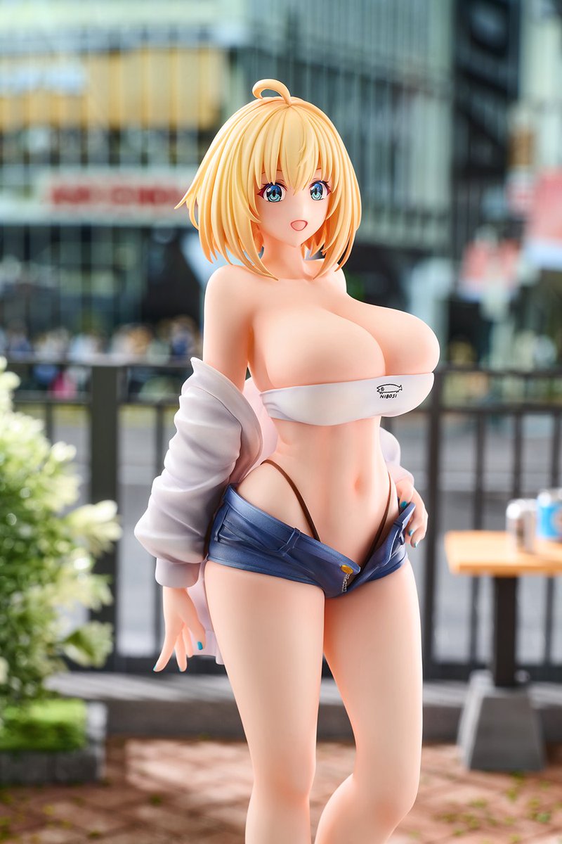 ASCENDIA_ART's tweet photo. 📣📣📣📣📣📣
本日からフォロー&RTで、抽選で1名様に
「ソフィア・F・シャーリング チューブトップVer.  特典版」
をプレゼントいたします!!!

イベント期間は本日から一ヶ月、締め切り2月12日まで!!

あみあみさんからの予約はこちらです↓↓↓

豪華版
https://t.co/1WbMIKRcgq

通常版
https://t.co/9kzpyV6f36

真夏、ソフィアのラインアップしたボディが堂々と太陽の光に照らされ、ジーンズと純白のスニーカーでセクシー&キュートなスタイルを再現しています。
あなたに出会ったソフィアちゃんの表情は驚きから喜びに変わり、どこかに一緒に座って、缶ジュースを開けておしゃべりしようと、彼女は待ちかねているのでしょう。