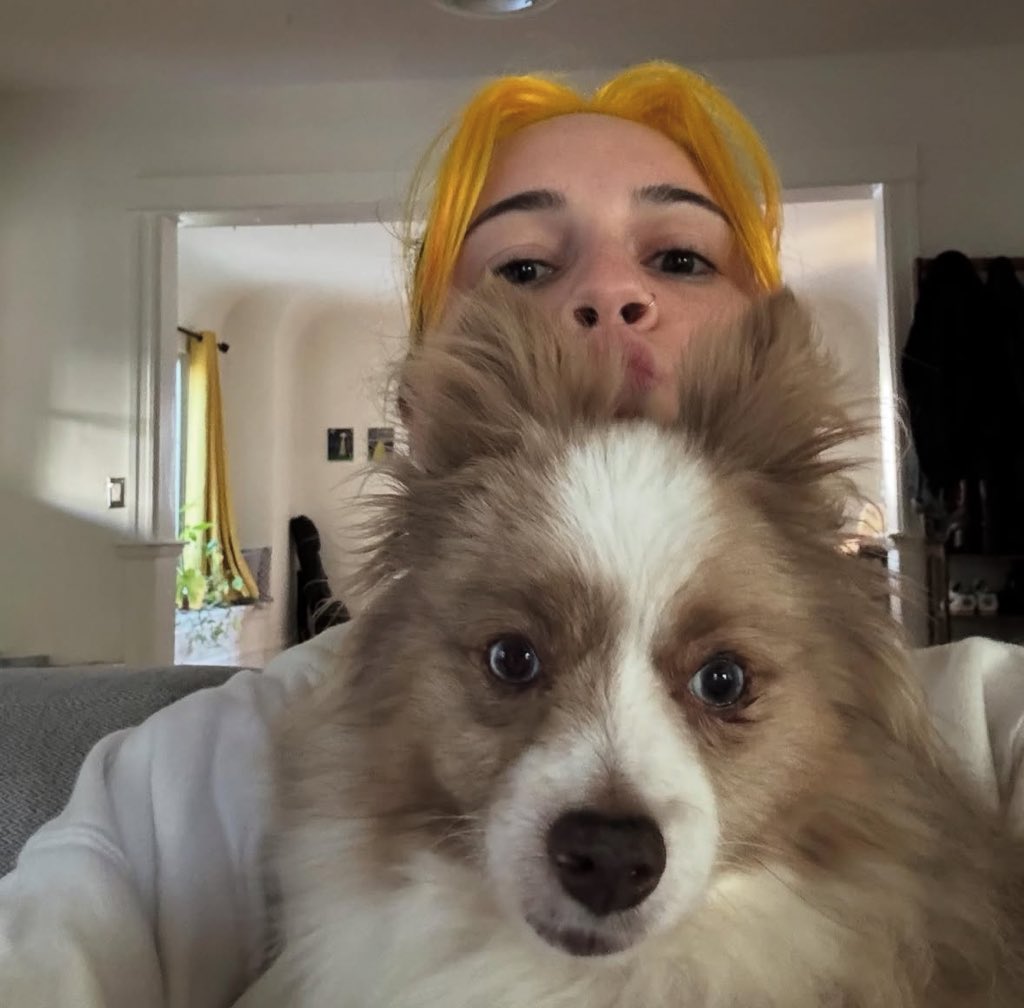 beeeamia's tweet photo. mi foto favorita con ollie ❤️❤️ https://t.co/g88BNWKr8r