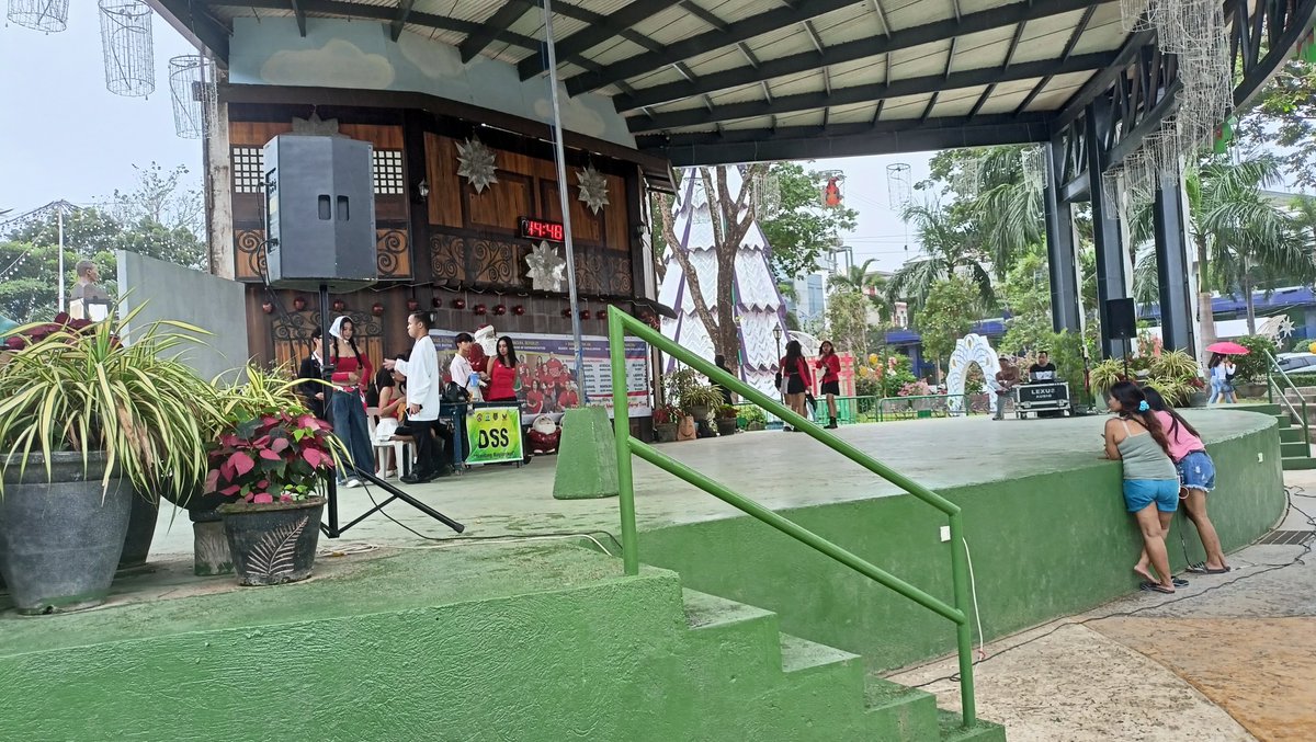 KaiHanDee_17's tweet image. Dumayo ng sayaw (kahit konti lang ang alam) sa Batangas City dahil Kpop related ang event. #randomplaydance #kpop