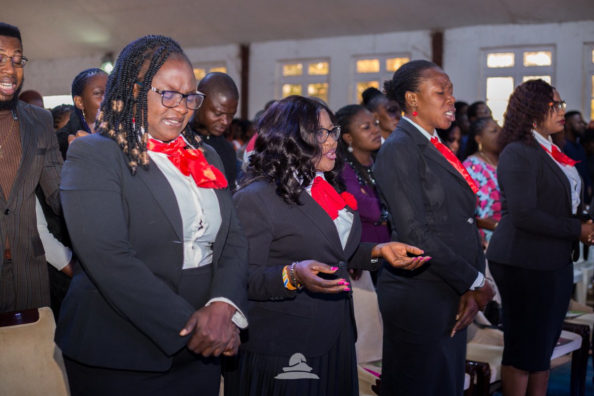 Pray Until Something Happens

Father, we thank You for Your immense love towards.

We pray that You make us an extension of Your blessings to others in Jesus' name. Amen

#CommunionService
#HOTRJosService
#PathwaysToBlessings