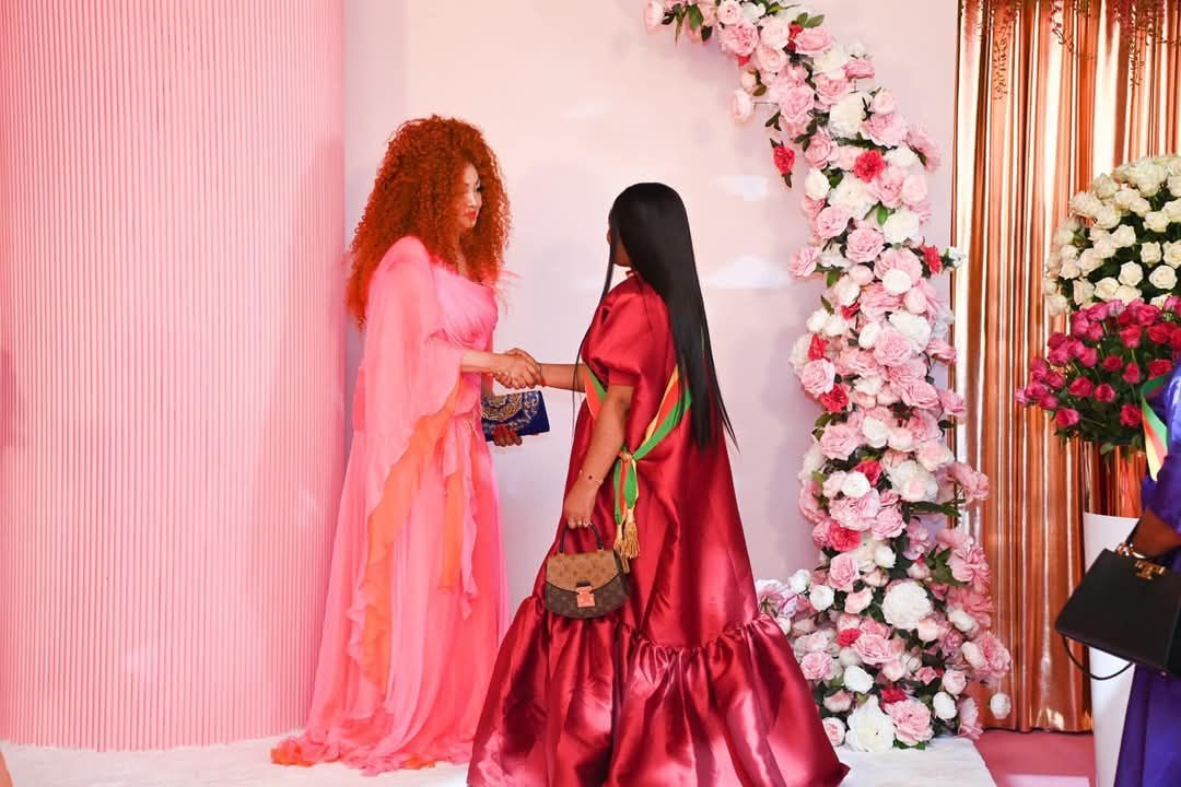 MimiMefoInfo's tweet photo. PCRN MP Honorable Nourane Fotsing is overflowing with love for First Lady Chantal Biya: 

"An exceptional person who is full of positive energy and friendliness. Her beauty, her maternal instinct and her big heart make her an example to follow, both in social and marital life. She is an exceptional wife." did she publish 
______________________
Support Us - Nous soutenir 

GoFundMe : https://t.co/OtmdBgIxgH
PayPal: Contact@mimimefoinfos.com
Paypal Link : https://t.co/ZTrQrlWss7
MTN Mobile Money: Mefo Takambou Mimi - 679135573
Orange Money: Fonchu - 695739955