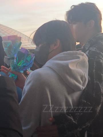 flowerslunel's tweet image. thanks xushi for taking care of our daeul